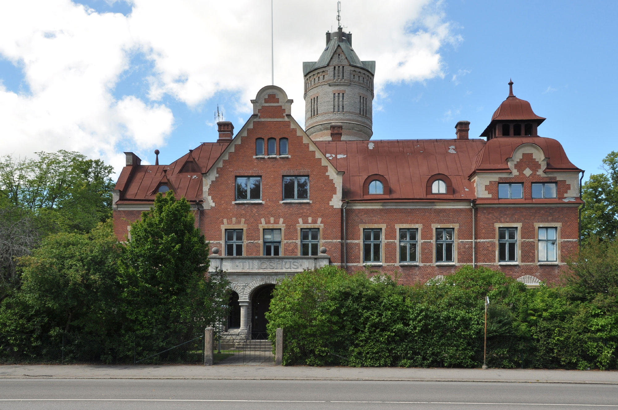 Tingshuset, Lidkoping (Photo License: CC-BY-SA-3.0 )